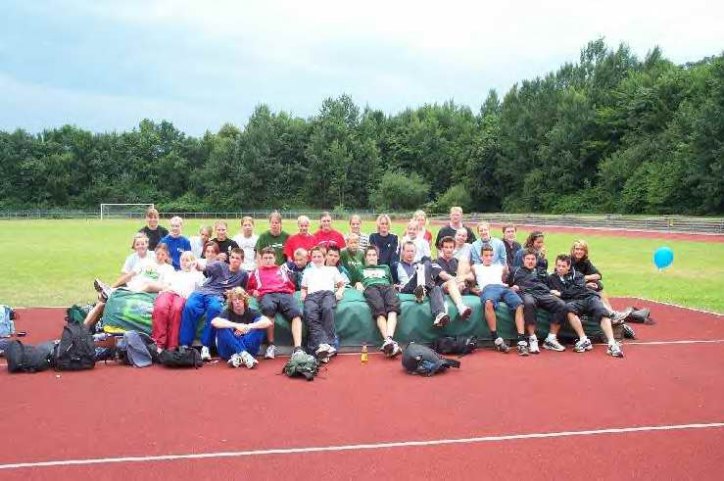Gruppenfoto vom Jugendlager 2003 in Ulm (Foto: privat)