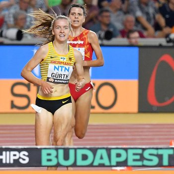 Olivia Gürth (Diezer TSK Oranien) krönt eine herausragende Saison mit dem U23-Rekord und der Olympianorm über 3000 Meter Hindernis (Foto: Iris Hensel).